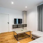 Maze Modern 1 King Bed Apartment, Fast Wi-fi, In One Cotroceni 아파트 부쿠레슈티