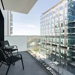 Maze Modern 1 King Bed Apartment, Fast Wi-fi, In One Cotroceni 부쿠레슈티