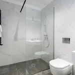 Maze Modern 1 King Bed Apartment, Fast Wi-fi, In One Cotroceni 아파트 부쿠레슈티
