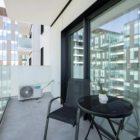 Maze Modern 1 King Bed Apartment, Fast Wi-fi, In One Cotroceni