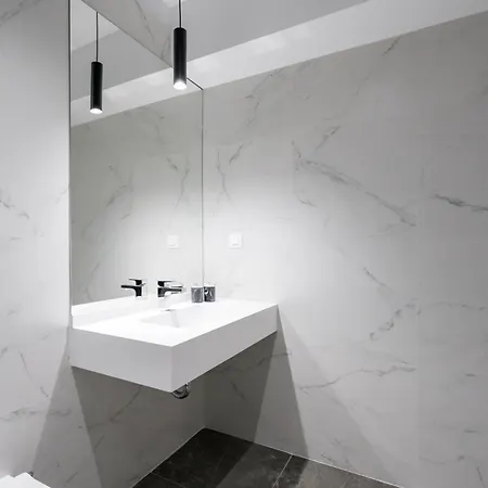 Maze Modern 1 King Bed Apartment, Fast Wi-fi, In One Cotroceni *