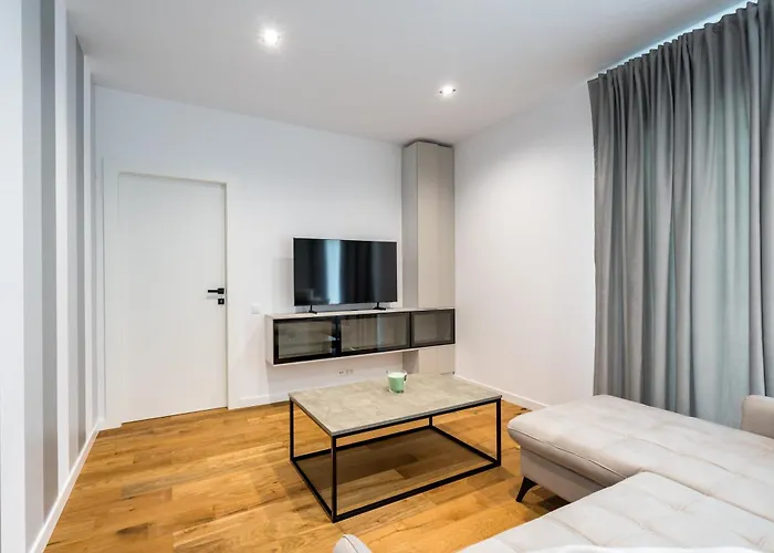 Maze Modern 1 King Bed Apartment, Fast Wi-fi, In One Cotroceni Апартаменти Бухарест