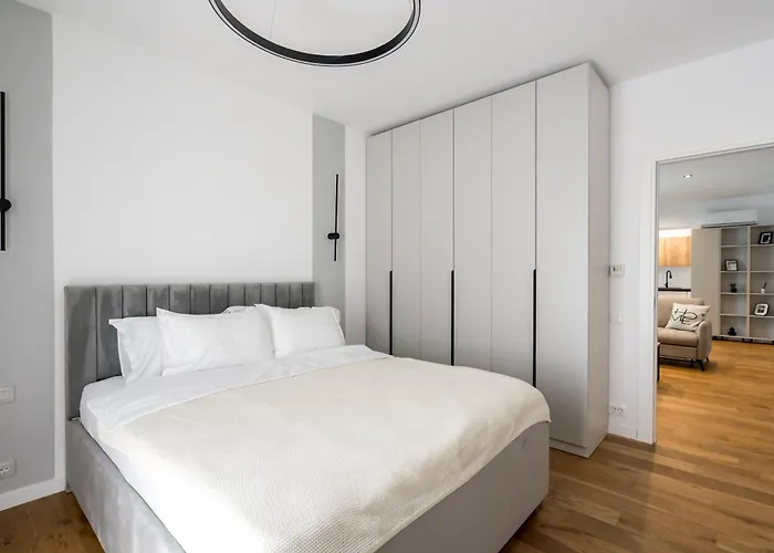 公寓 Maze Modern 1 King Bed Apartment, Fast Wi-fi, In One Cotroceni 布加勒斯特