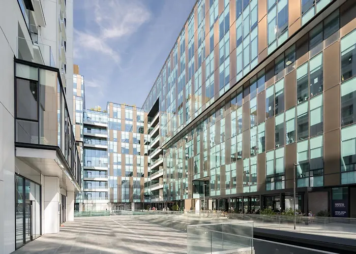 Maze Modern 1 King Bed Apartment, Fast Wi-fi, In One Cotroceni Bukarest