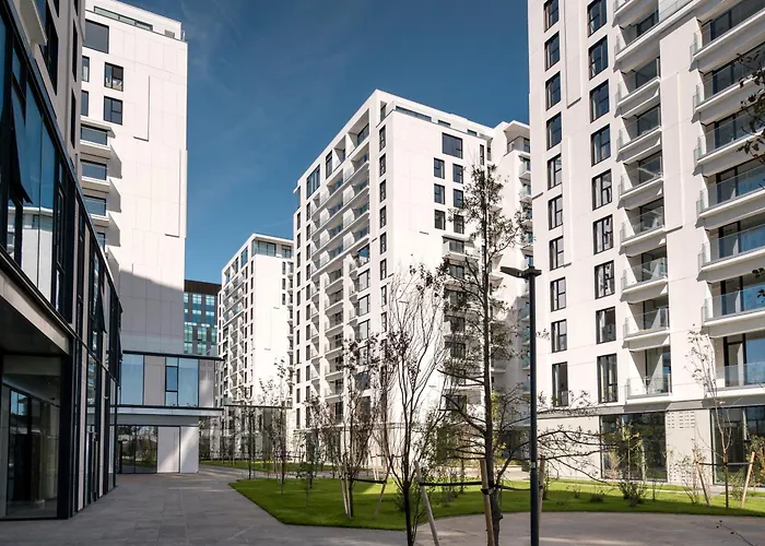 Maze Modern 1 King Bed Apartment, Fast Wi-fi, In One Cotroceni Апартаменти