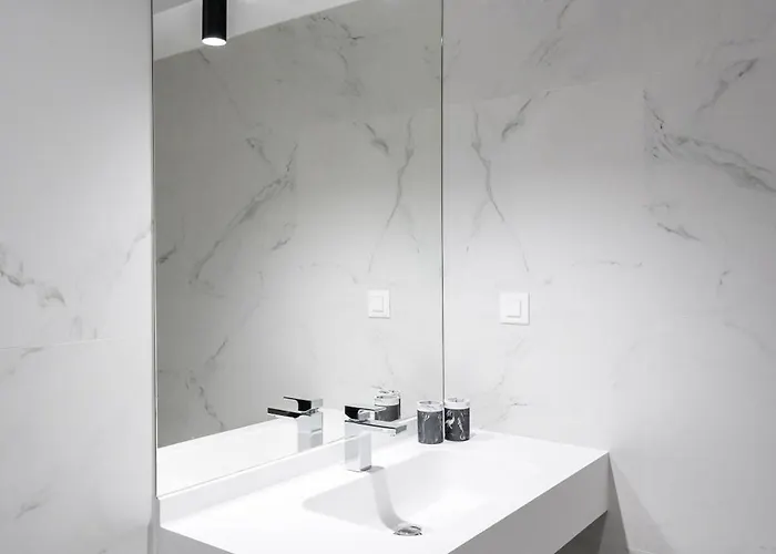 Διαμέρισμα Maze Modern 1 King Bed Apartment, Fast Wi-fi, In One Cotroceni *