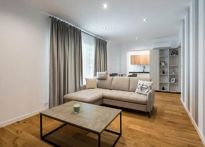 Maze Modern 1 King Bed Apartment, Fast Wi-fi, In One Cotroceni Апартаменти *