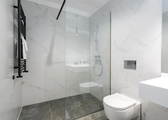 Maze Modern 1 King Bed Apartment, Fast Wi-fi, In One Cotroceni Апартаменти Бухарест