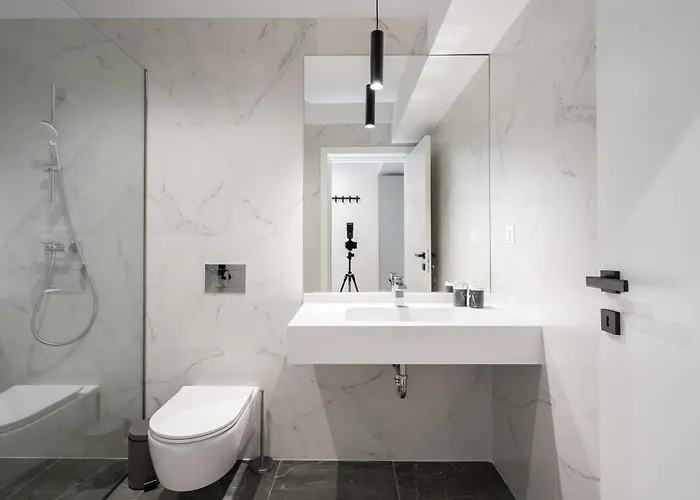 Maze Modern 1 King Bed Apartment, Fast Wi-fi, In One Cotroceni Бухарест