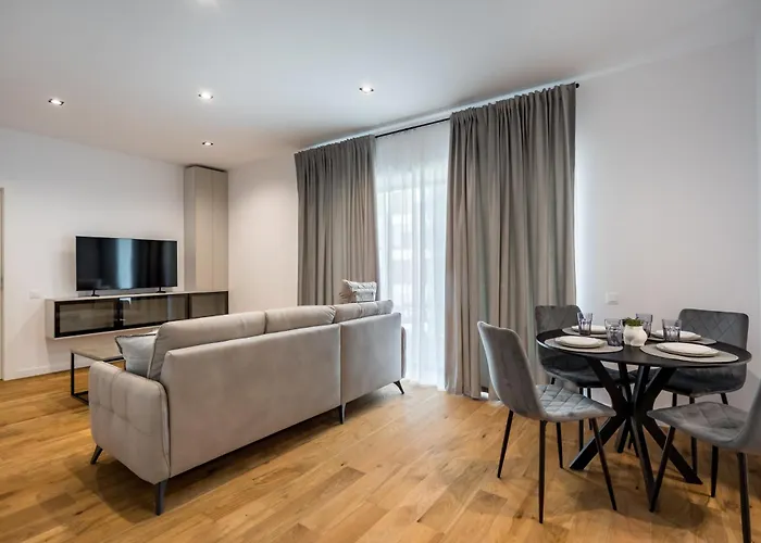 Maze Modern 1 King Bed Apartment, Fast Wi-fi, In One Cotroceni Daire *