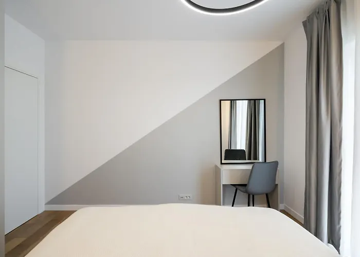 Maze Modern 1 King Bed Apartment, Fast Wi-fi, In One Cotroceni Daire