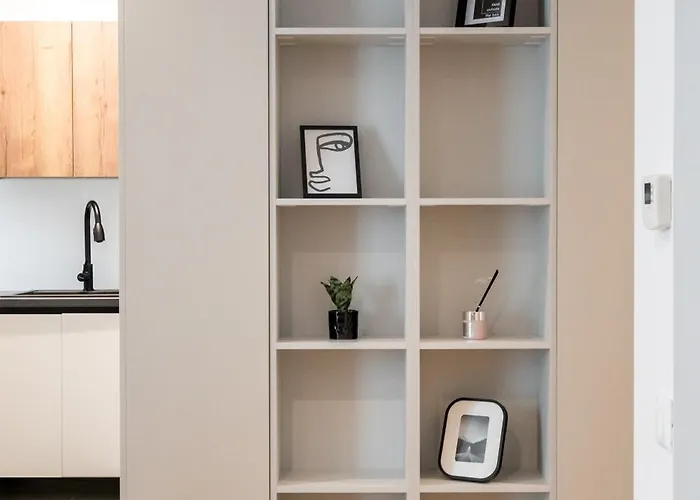 Daire Maze Modern 1 King Bed Apartment, Fast Wi-fi, In One Cotroceni *