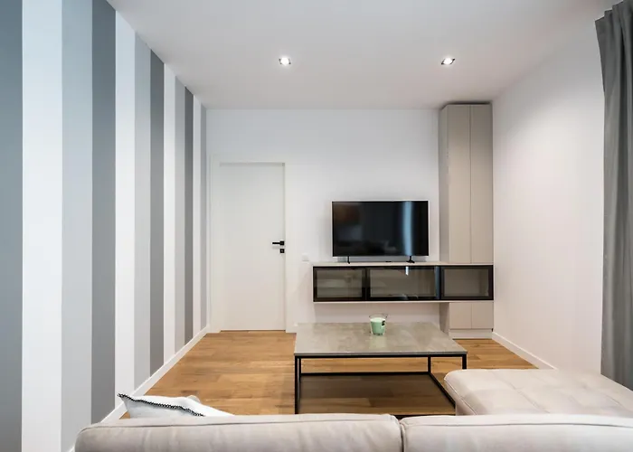 Daire Maze Modern 1 King Bed Apartment, Fast Wi-fi, In One Cotroceni Bükreş